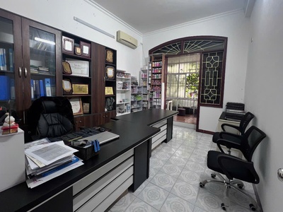 Chính chủ sang nhượng mặt bằng kinh doanh tại cầu giấy, 120m  - ô tô đỗ cửa 1