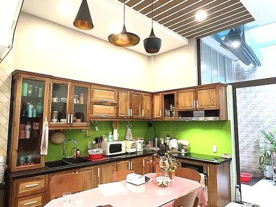 Nhỉnh 6 tỷ tl , 78m  3 tầng, chỉ 2 căn ra hẻm xe hơi tránh  lê đức thọ gò vấp 1