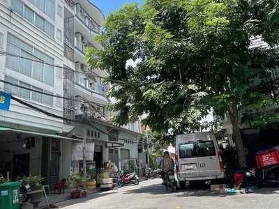 Căn góc kinh doanh buôn bán phố quận 7, đường lý phục man, 60m2, giá tốt 1