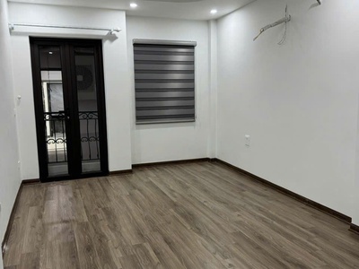 Nhà mới - 6 t-thang máy - 20 m  oto tránh tt cầu giấy phố vip nguyễn khánh toàn 37 m, 6 t, mt 3.6 3