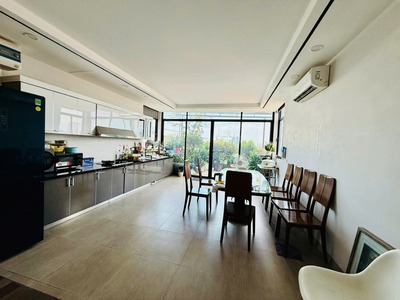 Bán nhà mặt phố trần đại nghĩa, 75m2, 6 tầng thang máy, mặt tiền 11.5m, 66.8 tỷ, vỉa hè, ô tô 0