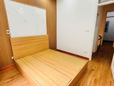 Bán nhà phố lạc long quân 42m2 4tầng mặt tiền 4m nhỉnh 7tỷ cầu giấy 2