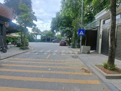 Bán nhà khu đô thị văn phú   95m    5 tầng   vỉa hè rộng   ô tô tránh   kinh doanh sầm uất 26 tỷ. 0