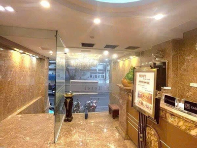 Vip, khách sạn  mp bùi thị xuân 13t 120m2 30p  dòng tiền 300tr/tháng, chỉ 82 tỷ 2