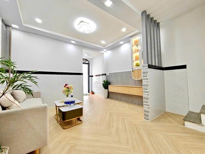 Giảm 200tr  nhà 3 tầng sàn 69m2, nở hậu   nguyễn du qv 3