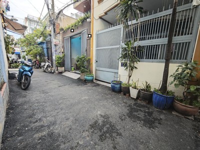 Bán nhà nhỏ 64m2, hẻm xe hơi 4m đường vườn lài, quận tân phú 0