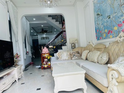 Nhà 3 tầng full nội thất   trung tâm hiệp thành 1