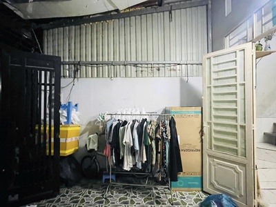 Bán nhà 2 mặt tiền trước   sau lê trọng tấn, 8x20m, 2 tầng, chia 4 căn, hđt 26tr, 10,2 tỷ. 0