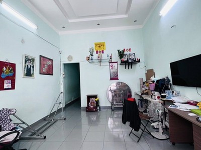 Bán gấp nhà quang trung giá sốc dien tich khung 3