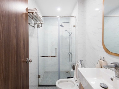 Mới tinh, thơm mùi sơn, bán tòa 9 tầng 1 hầm, hoàng quốc việt, 220m2, mt: 10, 96 tỷ 4