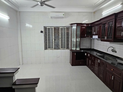 Cho thuê nhà 4,5 tầng mặt phố 92a nguyễn văn trỗi, q thanh xuân,nhà đẹp tiện kinh doanh ở 1