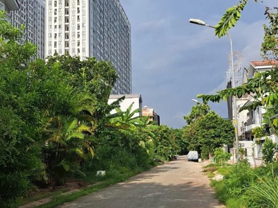 Bán đất nền biệt thự   view hồ   242m2 - bình chánh  - chỉ 10 ty mầm non 1