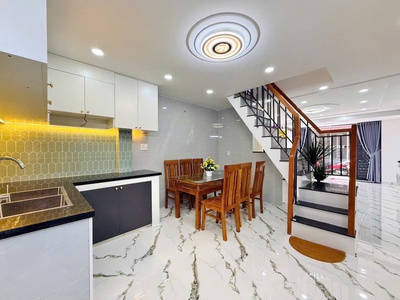 Rộng 4.2m - 2 tầng vali ở ngay - quang trung - nhỉnh 4 tỉ 1