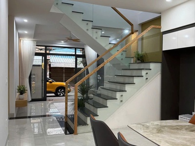 Bán nhà 2 tầng mới đẹp mặt tiền - tttp hải châu - đường trần hữu trang 2