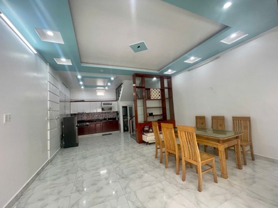 Cần cho thuê gấp nhà riêng tại Văn Cao 3