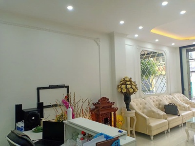 Bán nhà mặt ngõ 100 Trung Kính, 48m2 x 4 tầng, ô tô tránh 0