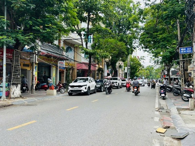 Mặt đường Hai Bà Trưng - 90m2 - mặt tiền 5,1m - 3 tầng - cạnh ngõ - vuông đét - giá 25 tỷ 1