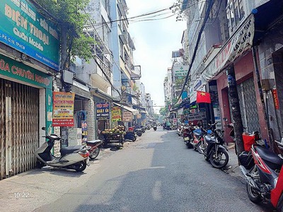 Mặt tiền tt quận 10 sát nguyễn tri phương bà hạt  5tầng  4.5x15   tt 35 tr/th 15tỷ nhỉnh 0