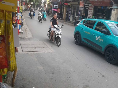 Cho thuê nhà mp, 3t, kd, 2n, đủ công năng, 13 tr, cổ nhuế, bắc từ liêm. 1