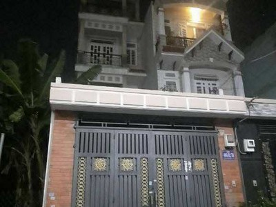 Gần bờ kè mát mẻ   nhiều cây xanh . hẻm xe hơi thông   khu dân trí cao, an ninh 1