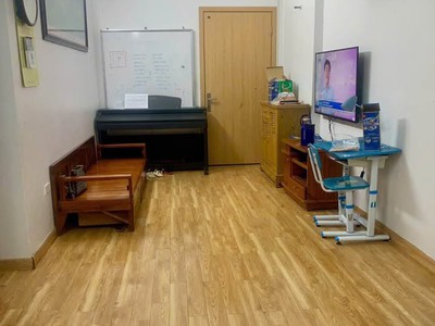 Em cần bán căn tầng 2x toà vp5, view thoáng 0