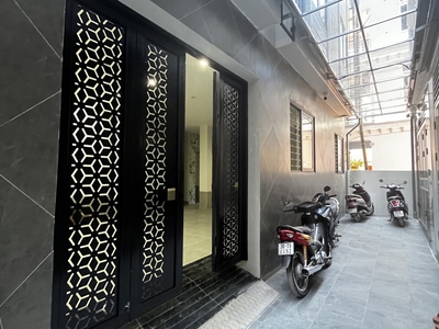 Trung tâm đại mỗ - ccmn 6 tầng thang máy - 12 phòng khép kín - dòng tiền 60tr/tháng - nhà mới - gần 1