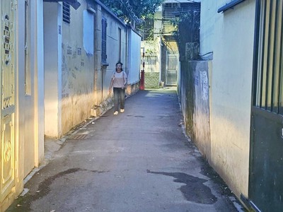 Bán nhà, võ chí công, xuân la, tây hồ, dt40m x 5t 4p ngõ rộng  2m chỉ 35m ra mặt phố 0