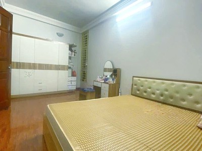 Bán nhà, võ chí công, xuân la, tây hồ, dt40m x 5t 4p ngõ rộng  2m chỉ 35m ra mặt phố 2