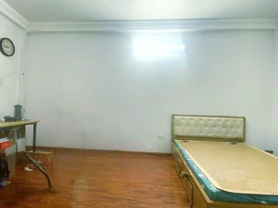Bán nhà, võ chí công, xuân la, tây hồ, dt40m x 5t 4p ngõ rộng  2m chỉ 35m ra mặt phố 4