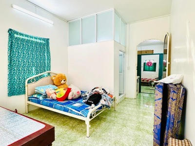 Bán nhà phường 11, bình thạnh hxh lê quang định ngang 4m dài 12m trệt lầu hc đủ 1