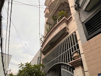 Hẻm ô tô nguyễn văn khối  sát công viên làng hoa 1