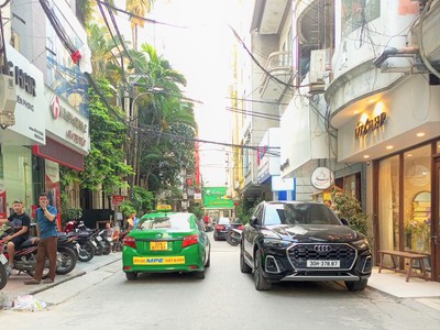 Ngõ ô tô, kinh doanh dòng tiền tốt phố thái hà 55m  x 4t x mt 4m   19 tỷ 0