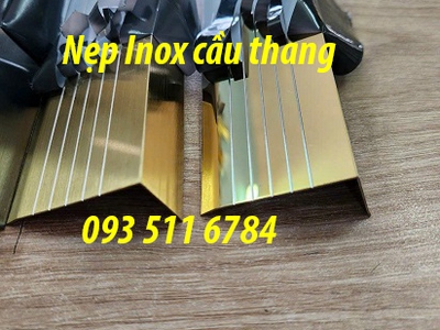 Nẹp cầu thang chống trượt nẹp V inox ốp góc 0