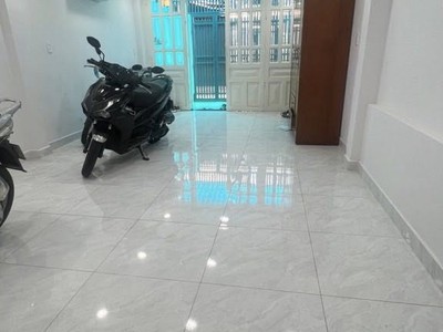 Nhà 2 tầng bùi quang là sát chợ gần trường học  vị trí vàng 4