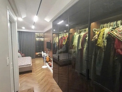 Nhà đẹp tặng nội thất phố bồ đề 52 m2 x 6 tầng 13.9 tỷ long biên hà nội.ô tô vào nhà. 2