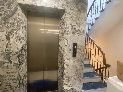 Nhà đẹp tặng nội thất phố bồ đề 52 m2 x 6 tầng 13.9 tỷ long biên hà nội.ô tô vào nhà. 4