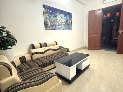 Vĩnh phúc ba đình-dt 30m giá 7 tỷ 700-nhà đẹp,lô góc,ba gác đỗ,cách ô tô 50m,ngõ thông 1