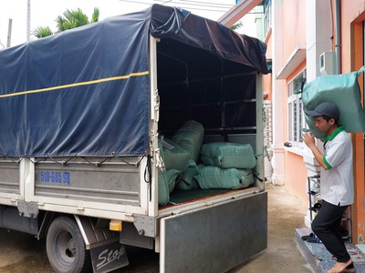 Áo mưa tặng phẩm - sản xuất in ấn theo yêu cầu giá gốc tận xưởng 3