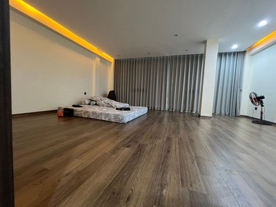 Mặt Tiền 10M Phố Nguyễn Chí Thanh 90M2 8 Tầng Thang Máy 62 Tỷ DT105/tr/th 2