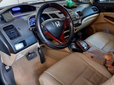 Cần bán Honda Civic 5 chỗ 2009  phiên bản 2010    1.8 AT, số tự động 4