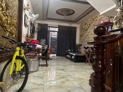 Nhà đẹp 2 lầu diện tích khủng 4,7mx22,5m ĐHT06 ngay công viên KDC an sương q12 3