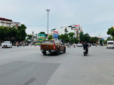 Mặt đường Trần Nhân Tông  ngay ngã 6 Quán Trữ  - 130m2 - ngang 4m - 3 tầng - giá 12,5 tỷ 1