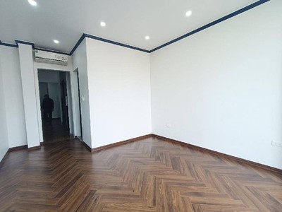 Hiếm  nhà lô góc phú viên - ô tô tránh - có vỉa hè - view sông hồng - kinh doanh đỉnh 1