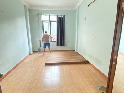 Cho thuê nhà nguyên căn ngõ 51 lương khánh thiện, 30m2 x 4 tầng 2 ngủ 3 wc chỉ 7 triệu 2