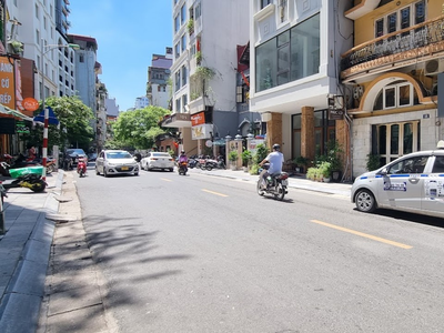 MBKD phố NGUYỄN TRƯỜNG TỘ, BA ĐÌNH, 160m2 mặt tiền gần 10m phù hợp spa, siêu thị, văn phòng đại diện 0