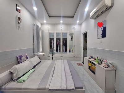 Bán nhà hxh quay đầu cách mạng tháng 8, p15. q10, 103m2, 5 tầng, ngang 6,1m 3