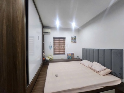 Cho thuê nhà Văn Cao, DT: 45m2, 3 p.ngủ full đồ. 2