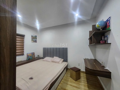 Cho thuê nhà Văn Cao, DT: 45m2, 3 p.ngủ full đồ. 3