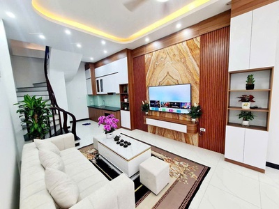 Gia đình chuyển công tác vào nam cần bán nhà gấp tại  tổ 2 yên nghĩa - hà đông dt 37m2, nhích 5 tỷ 2