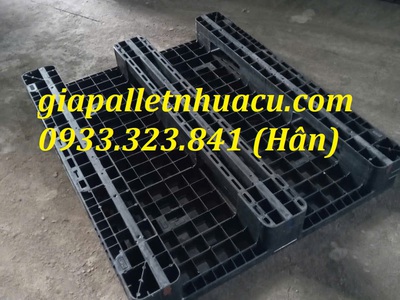 Thanh lý gấp lô pallet nhựa 3 chân suốt, hàng cực kỳ chắc chắn, giá siêu tốt. 0